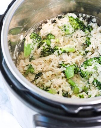 Instant Pot Chicken Broccoli & Rice Casserole