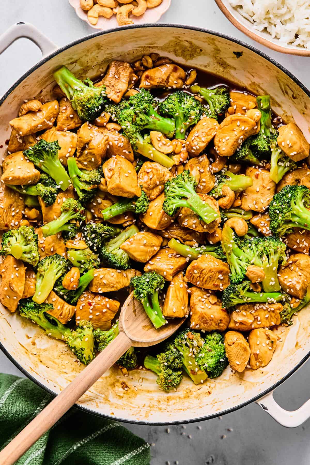 a skillet of chicken broccoli stir fry